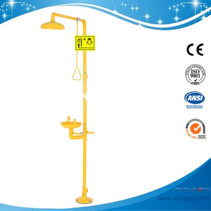 Tầm quan trọng của vòi rửa mắt khẩn cấp trong môi trường làm việc