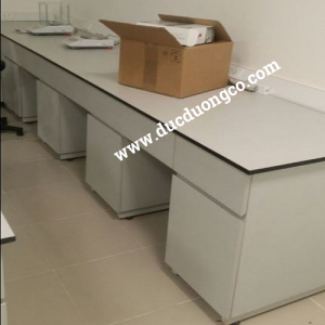 Bàn Thí Nghiệm Áp Tường Hộc Hở